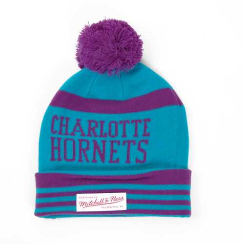Gorro Mitchell & Ness On Field Charlotte Hornets