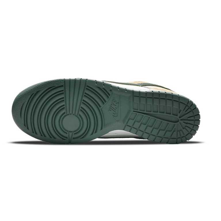 Nike DUNK LOW SE "Crazy Camo" - Image 5