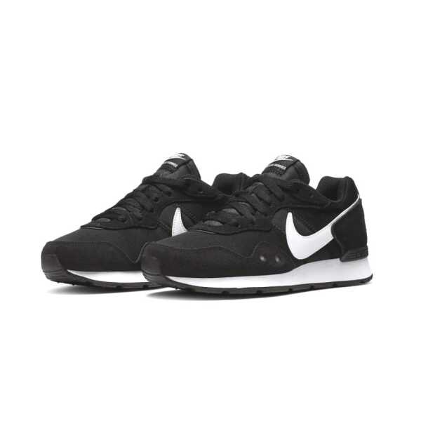 Nike Venture Runner