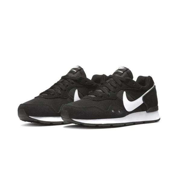 Nike Venture Runner