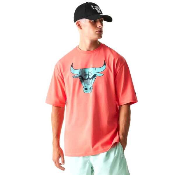 New Era Camiseta Oversized Chicago Bulls NBA All Over Print Infill Rosa