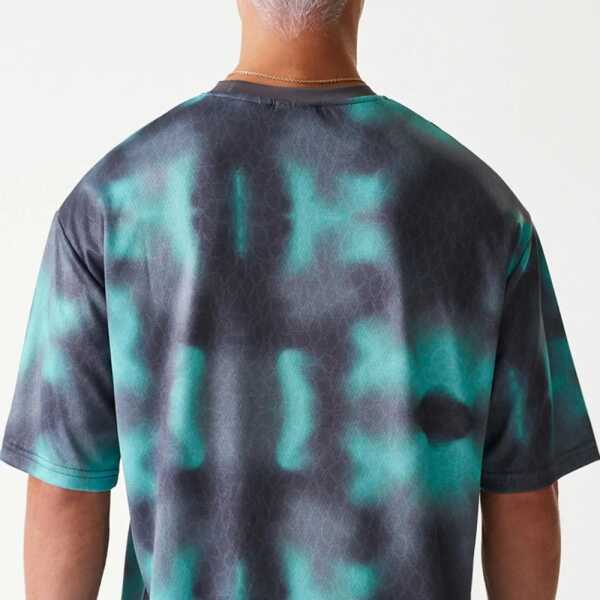 New Era Camiseta Oversized Chicago Bulls NBA All Over Print Verde - Image 4