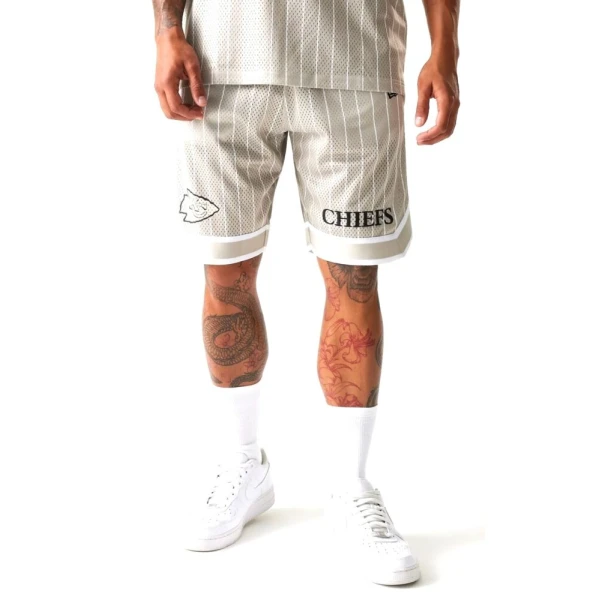 New Era Pantalón Corto Kansas City Chiefs NFL Pinstripe Crema