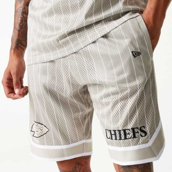 New Era Pantalón Corto Kansas City Chiefs NFL Pinstripe Crema - Image 5