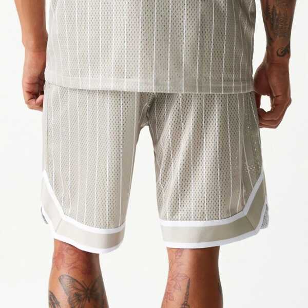 New Era Pantalón Corto Kansas City Chiefs NFL Pinstripe Crema - Image 7
